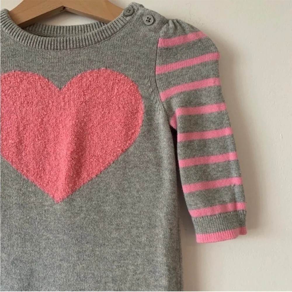 Gap heart print sweater one piece long sleeve jumpsuit. 3-6‎ Months